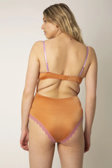 Dora Larsen CYDNEY Body in dunkelorange-rosa
